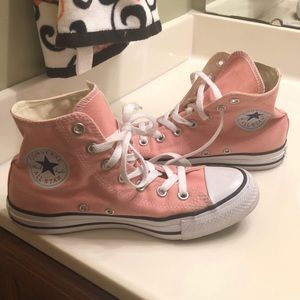 women’s size 7/men’s size 5 high-top pink converse